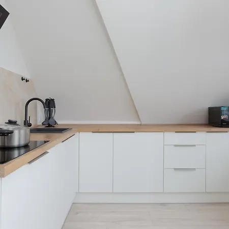 Apartment Grunwaldzka Bright With Balcony By Renters