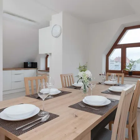 Апартаменти Grunwaldzka Bright With Balcony By Renters Сопот