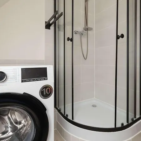 Grunwaldzka Bright With Balcony By Renters Апартаменти