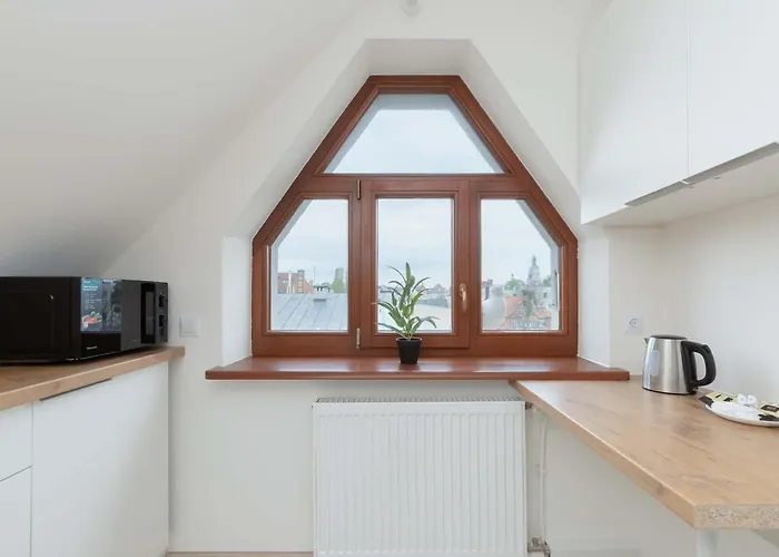 Grunwaldzka Bright With Balcony By Renters Apartament