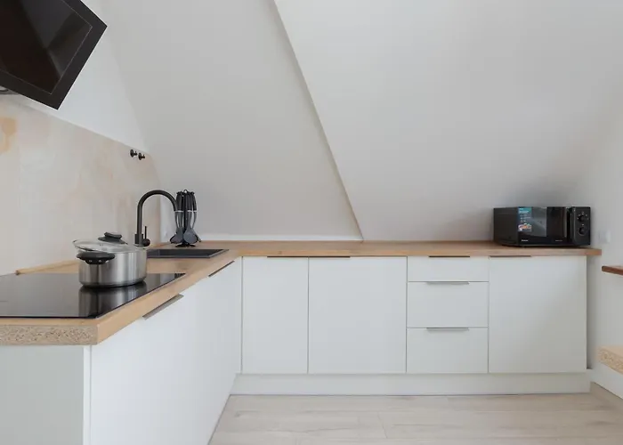 Apartament Grunwaldzka Bright With Balcony By Renters