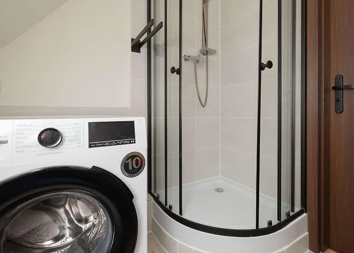 Grunwaldzka Bright With Balcony By Renters Apartament